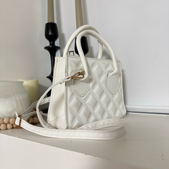 White Purse - Picture 3 of 6